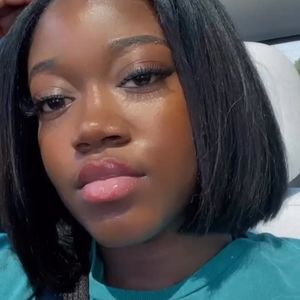 Meet your Posher, Desiree